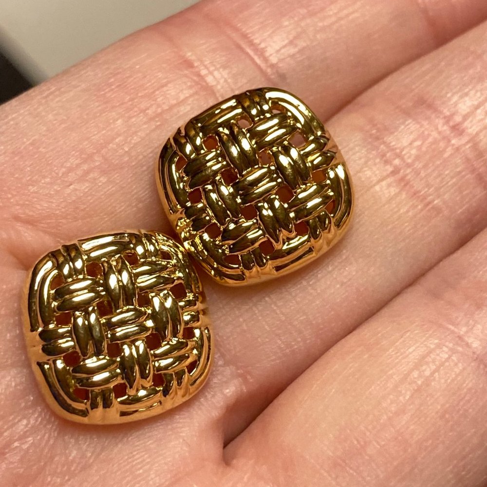 Vintage Gold Tone Basketweave Earrings